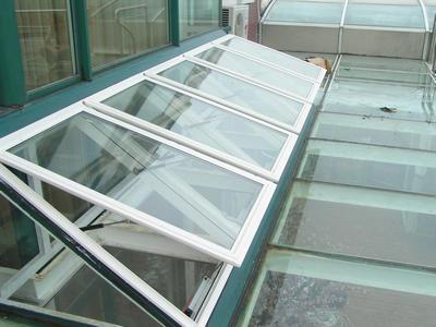 側開型電動采光排煙天窗